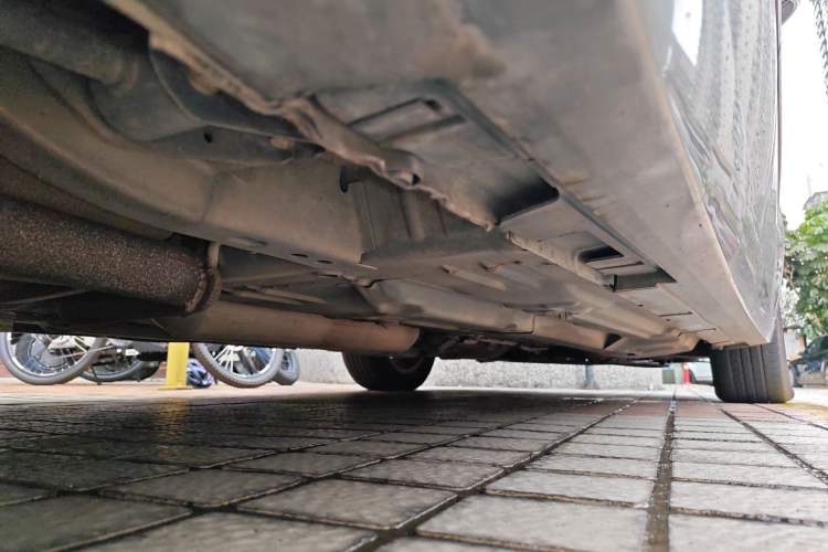 Used Buick LaCrosse 2006 2.4 Luxury Model Chassis Rear Right