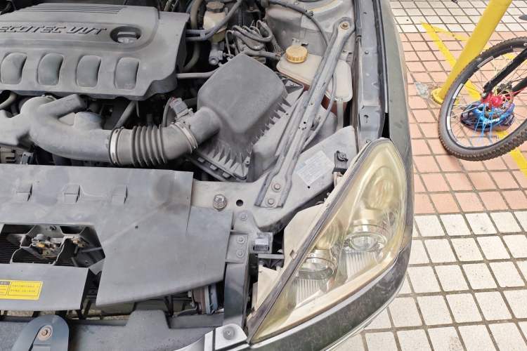 Used Buick LaCrosse 2006 2.4 Luxury Model Engine Bay Left