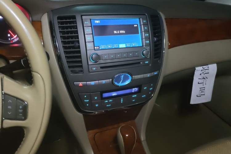 Used Buick LaCrosse 2008 2.4 Luxury Navigation Edition Audio And AC Panel