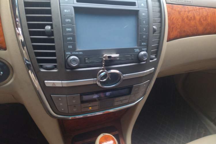 Used Buick LaCrosse 2008 2.4 Comfort Edition Audio And AC Panel