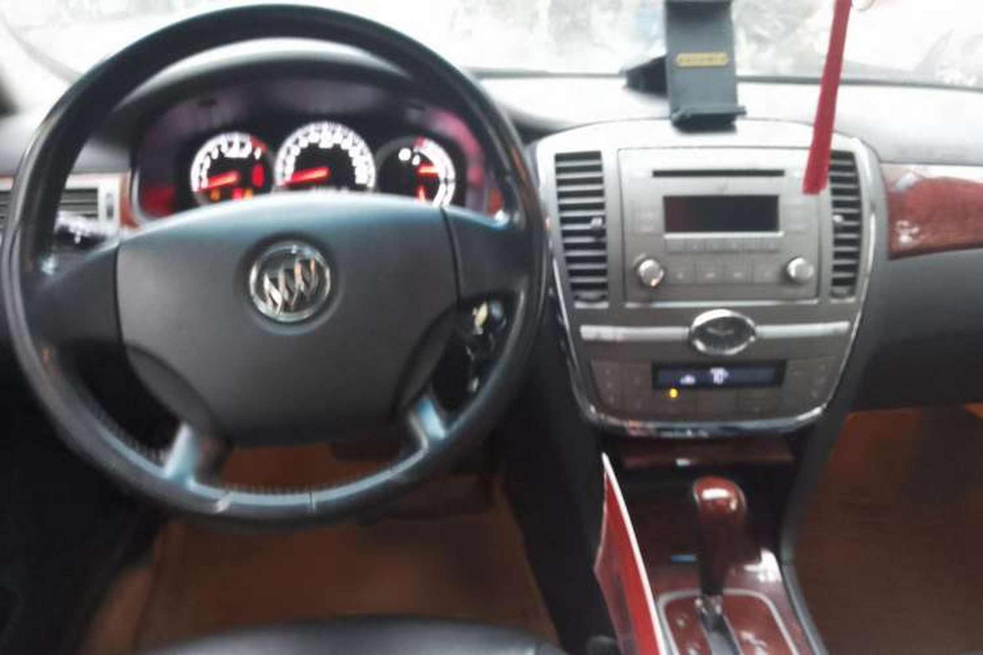 Used Buick LaCrosse 2008 2.4 Comfort Edition Center Console