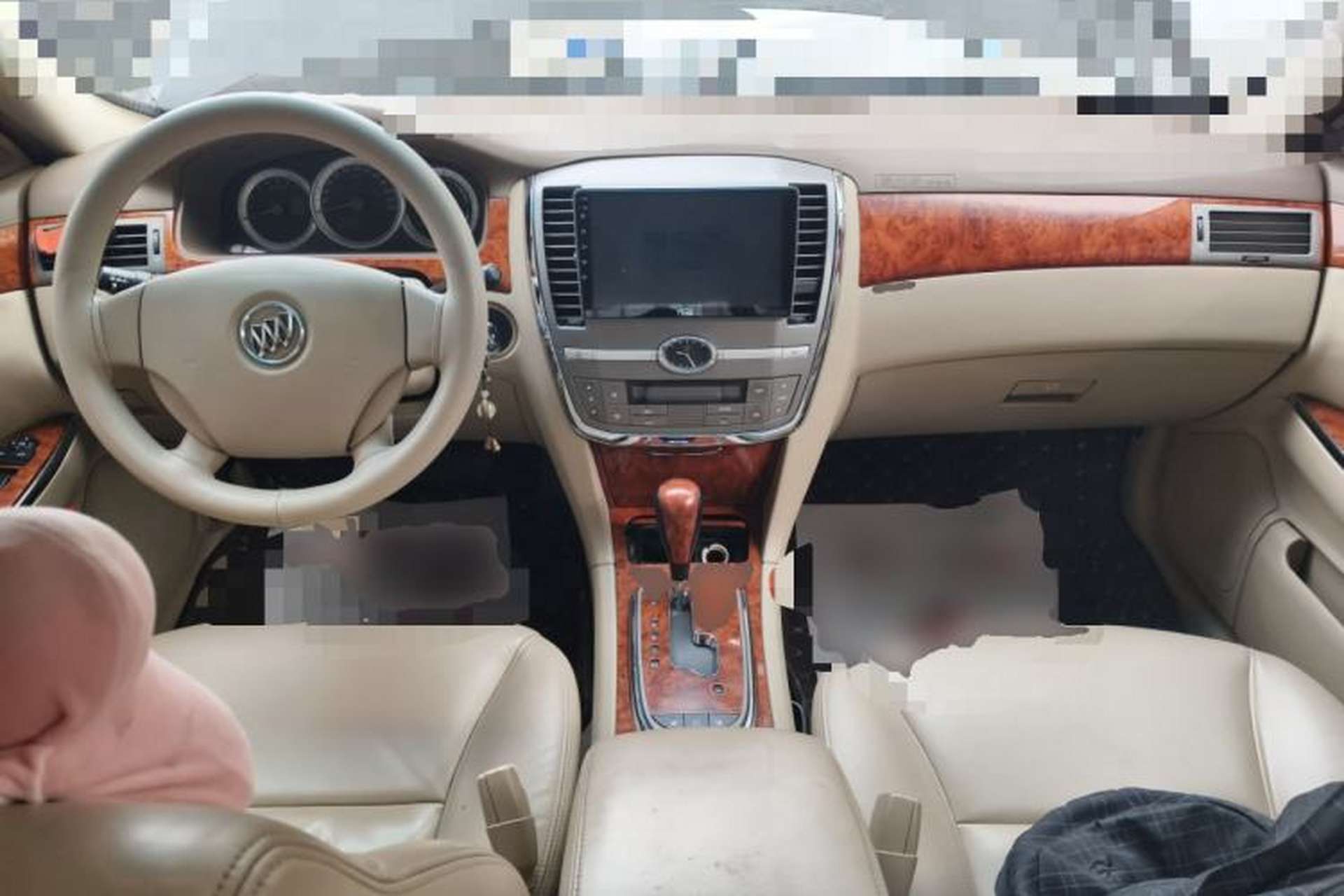 Used Buick LaCrosse 2008 2.4 Comfort Edition Center Console