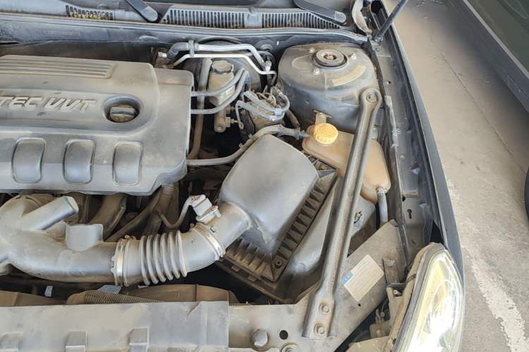 Used Buick LaCrosse 2008 2.4 Comfort Edition Engine Bay Left