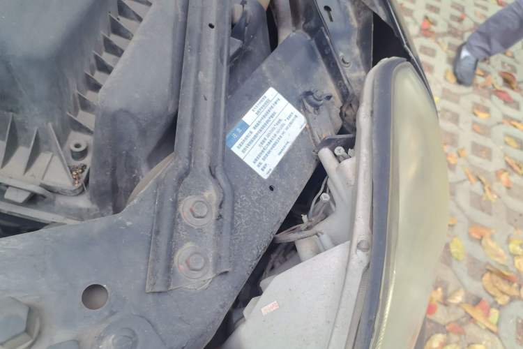 Used Buick LaCrosse 2008 2.4 Comfort Edition Engine Bay Left