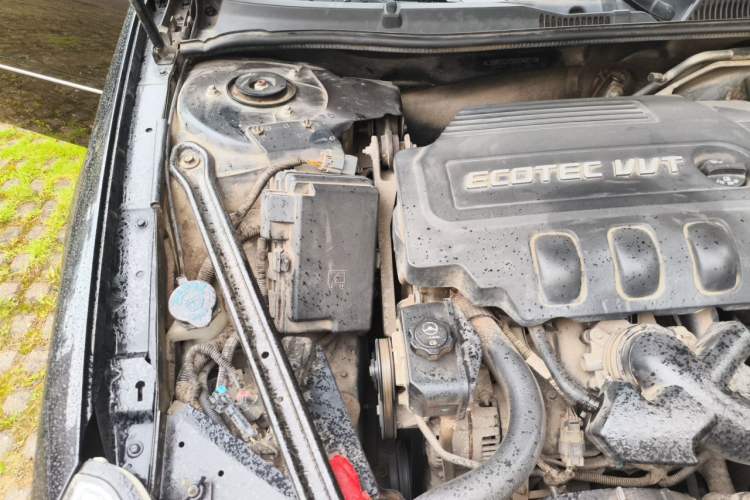 Used Buick LaCrosse 2008 2.4 Comfort Edition Engine Bay Right