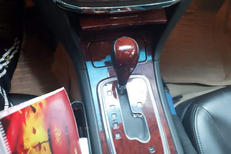 Used Buick LaCrosse 2008 2.4 Comfort Edition Gear Lever