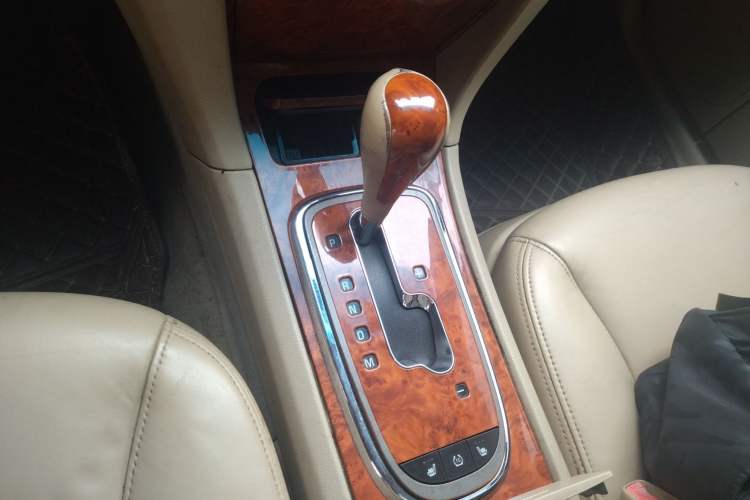 Used Buick LaCrosse 2008 2.4 Comfort Edition Gear Lever