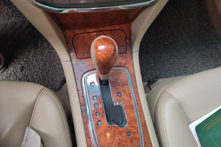 Used Buick LaCrosse 2008 2.4 Luxury Navigation Edition Gear Lever