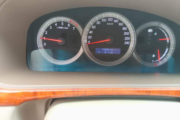 Used Buick LaCrosse 2008 2.4 Comfort Edition Odometer Close Up