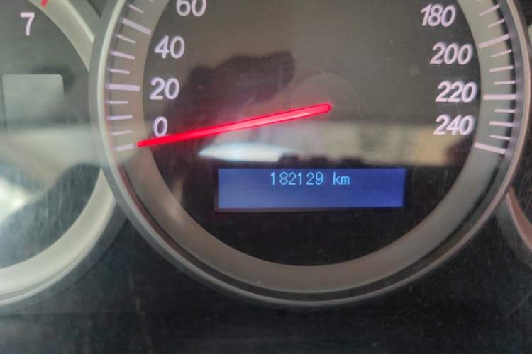 Used Buick LaCrosse 2008 2.4 Luxury Navigation Edition Odometer Close Up