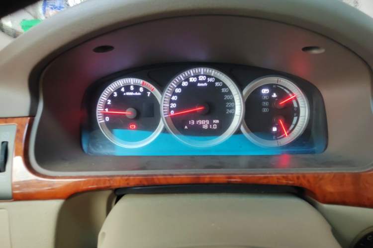 Used Buick LaCrosse 2008 2.4 Comfort Edition Odometer Close Up