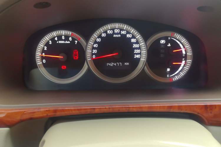 Used Buick LaCrosse 2008 2.4 Comfort Edition Odometer Close Up