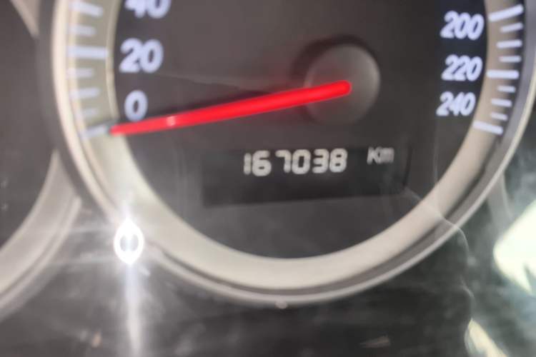 Used Buick LaCrosse 2008 2.4 Comfort Edition Odometer Close Up