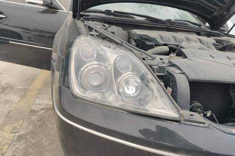 Used Buick LaCrosse 2008 2.4 Luxury Navigation Edition Right Front Headlight