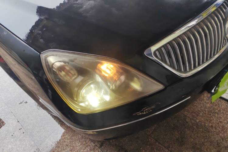 Used Buick LaCrosse 2008 2.4 Comfort Edition Right Front Headlight