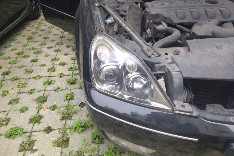 Used Buick LaCrosse 2008 2.4 Comfort Edition Right Front Headlight