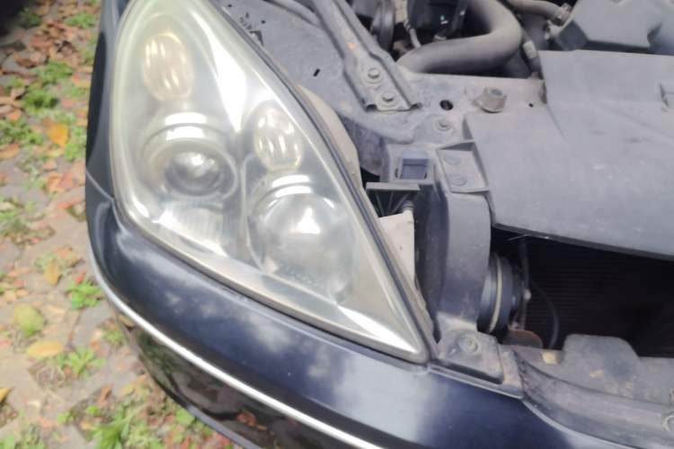 Used Buick LaCrosse 2008 2.4 Comfort Edition Right Front Headlight