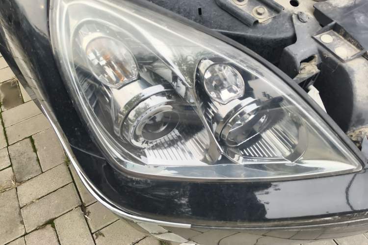 Used Buick LaCrosse 2008 2.4 Comfort Edition Right Front Headlight