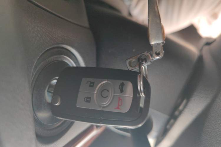 Used Buick LaCrosse 2008 2.4 Luxury Navigation Edition Vehicle Key