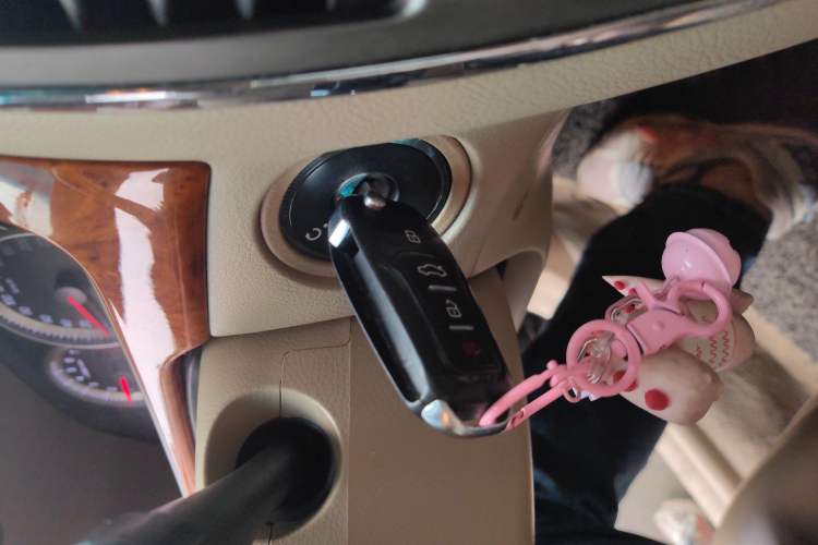 Used Buick LaCrosse 2008 2.4 Luxury Navigation Edition Vehicle Key