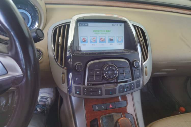 Used Buick LaCrosse 2009 2.4L Haoya Edition Audio And AC Panel