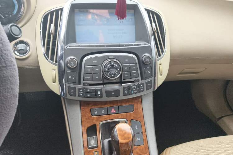 Used Buick LaCrosse 2009 2.4L Haoya Edition Audio And AC Panel