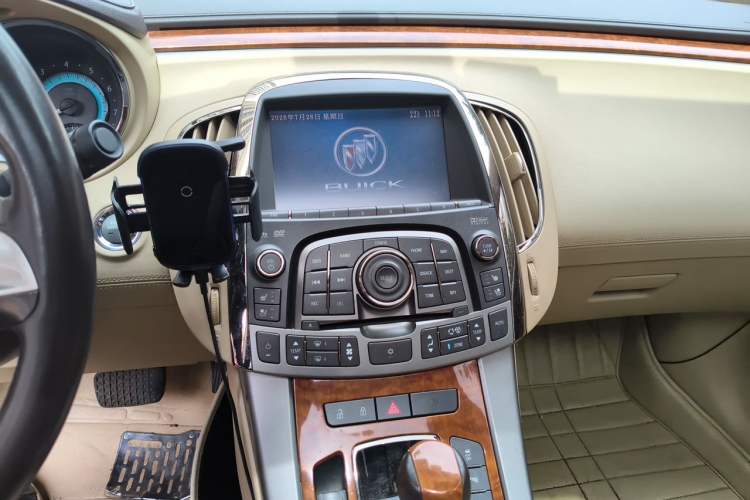 Used Buick LaCrosse 2009 3.0L Flagship Edition Audio And AC Panel