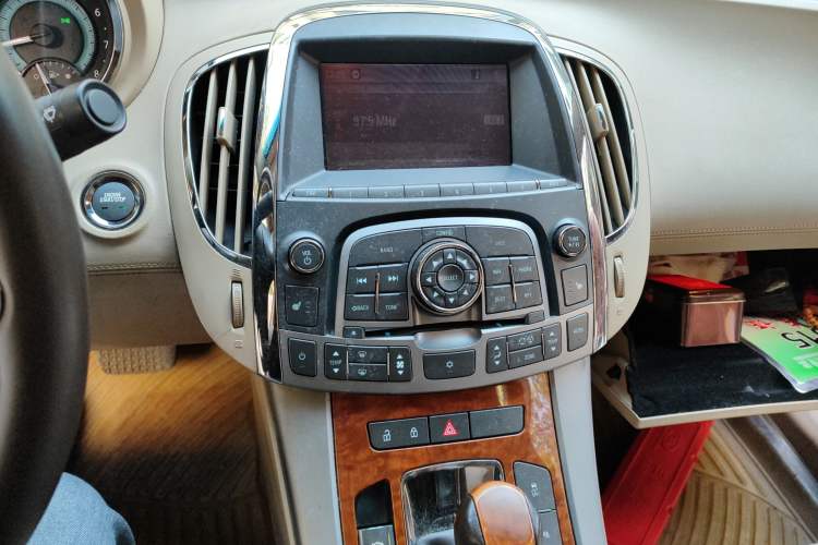 Used Buick LaCrosse 2009 2.4L Haoya Edition Audio And AC Panel