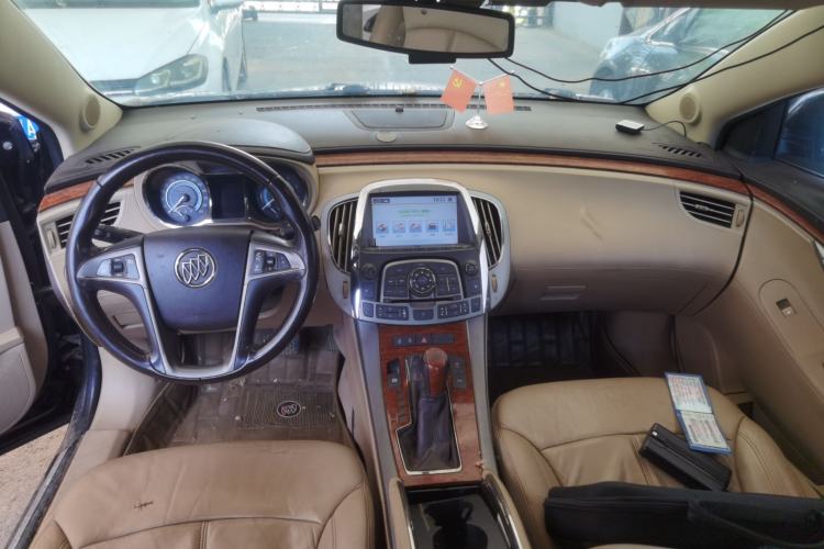 Used Buick LaCrosse 2009 2.4L Haoya Edition Center Console
