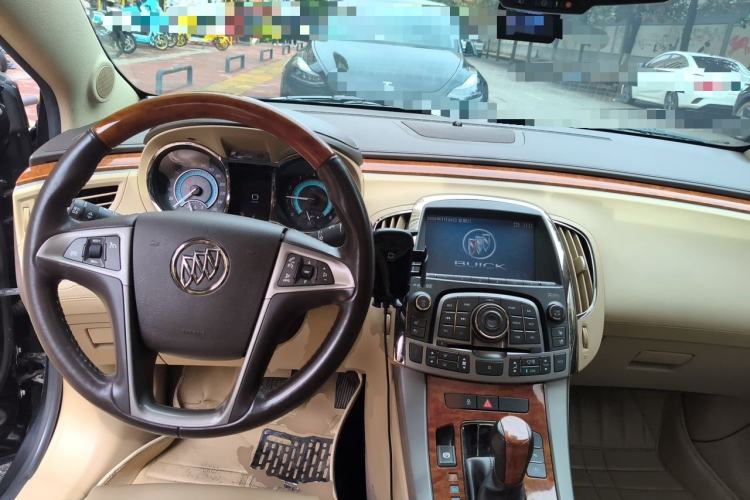 Used Buick LaCrosse 2009 3.0L Flagship Edition Center Console