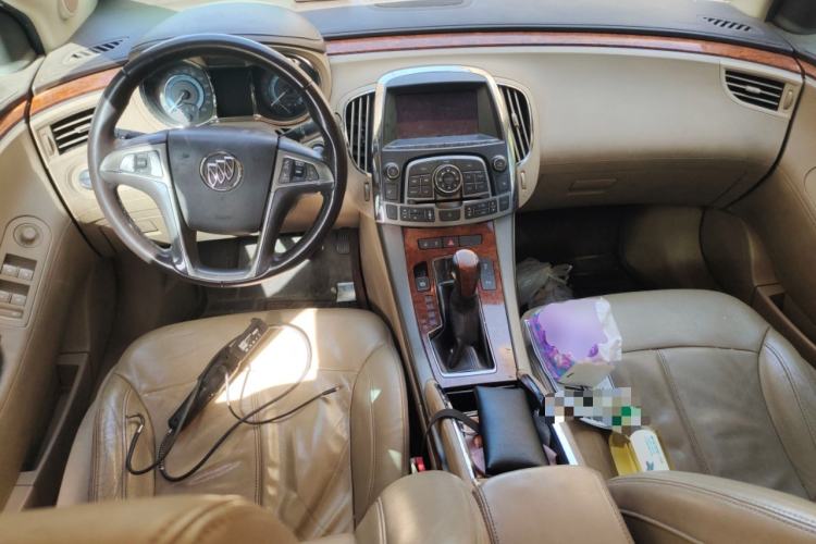 Used Buick LaCrosse 2009 2.4L Haoya Edition Center Console