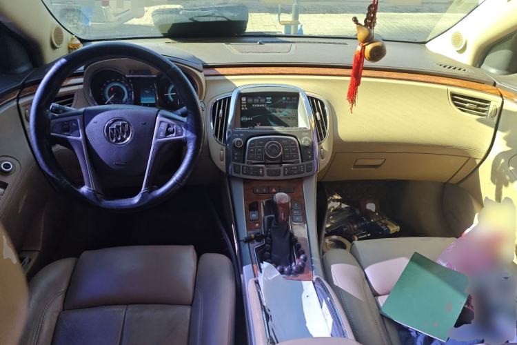 Used Buick LaCrosse 2009 3.0L Flagship Edition Center Console