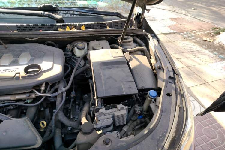 Used Buick LaCrosse 2009 2.4L Haoya Edition Engine Bay Left