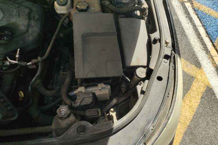 Used Buick LaCrosse 2009 2.4L Haoya Edition Engine Bay Left