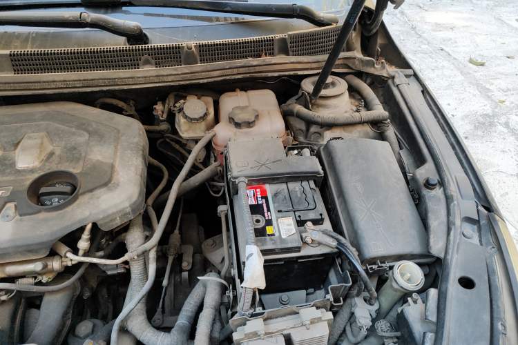 Used Buick LaCrosse 2009 2.4L Haoya Edition Engine Bay Left
