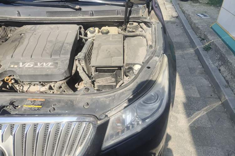 Used Buick LaCrosse 2009 3.0L Flagship Edition Engine Bay Left