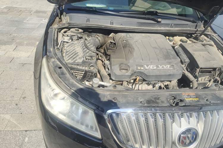 Used Buick LaCrosse 2009 3.0L Flagship Edition Engine Bay Right