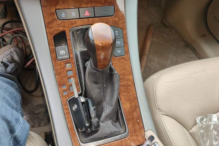 Used Buick LaCrosse 2009 2.4L Luxury Edition Gear Lever