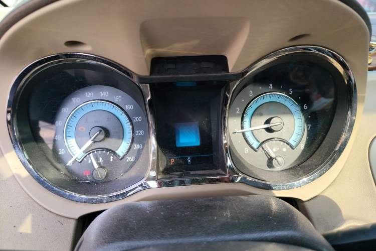 Used Buick LaCrosse 2009 2.4L Haoya Edition Instrument Cluster