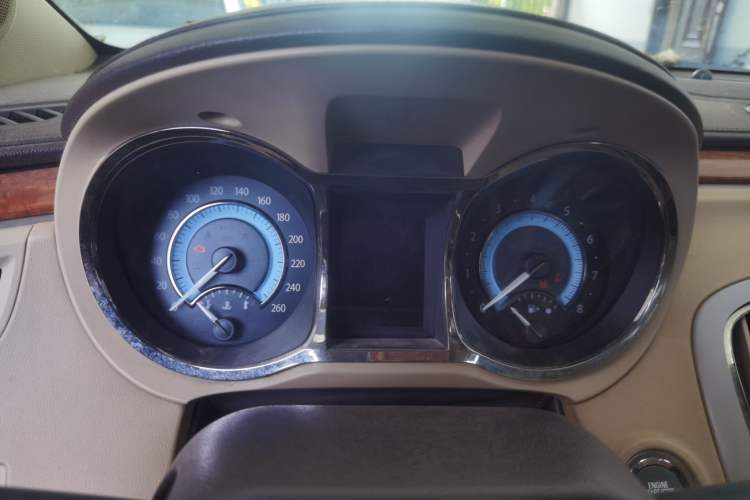 Used Buick LaCrosse 2009 2.4L Haoya Edition Instrument Cluster