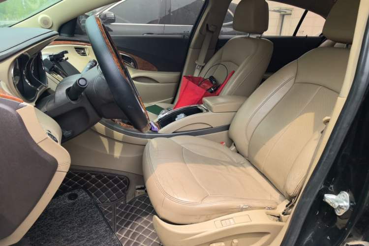Used Buick LaCrosse 2009 2.4L Luxury Edition Left Front Seat
