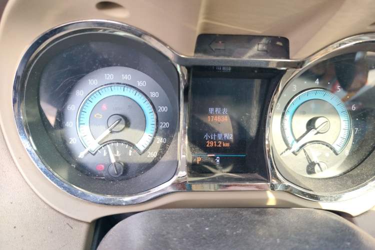 Used Buick LaCrosse 2009 2.4L Haoya Edition Odometer Close Up