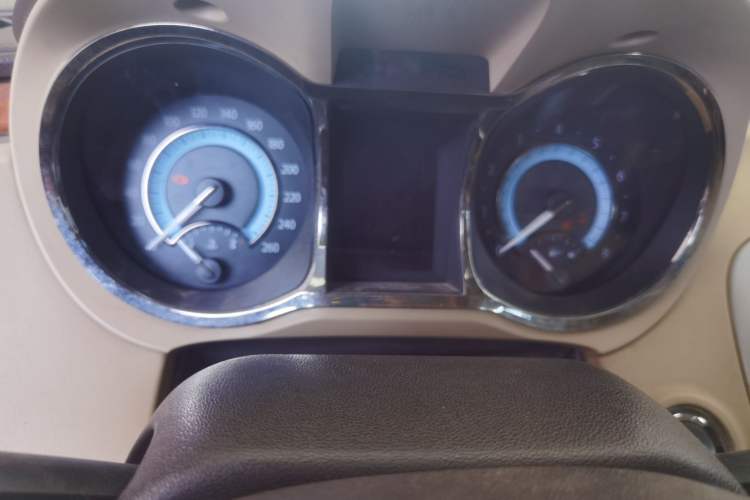 Used Buick LaCrosse 2009 2.4L Haoya Edition Odometer Close Up
