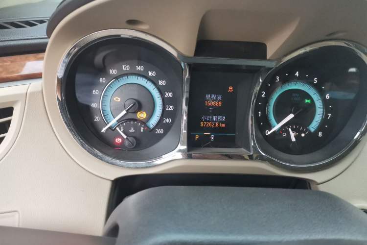 Used Buick LaCrosse 2009 2.4L Luxury Edition Odometer Close Up
