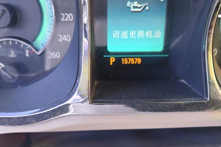 Used Buick LaCrosse 2009 3.0L Flagship Edition Odometer Close Up