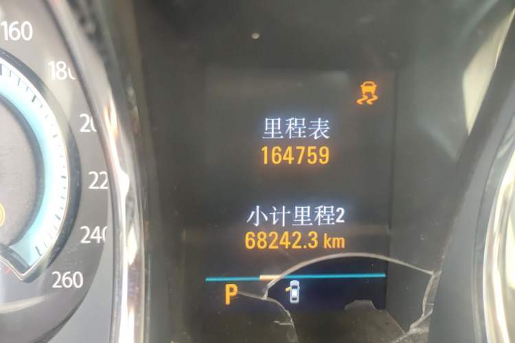 Used Buick LaCrosse 2009 3.0L Flagship Edition Odometer Close Up