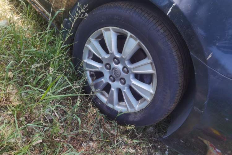 Used Buick LaCrosse 2009 2.4L Haoya Edition Right Front Wheel Hub