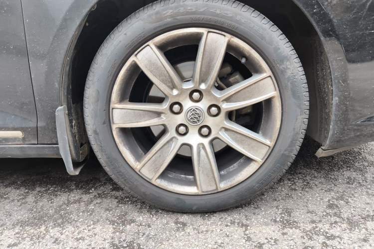 Used Buick LaCrosse 2009 3.0L Flagship Edition Right Front Wheel Hub