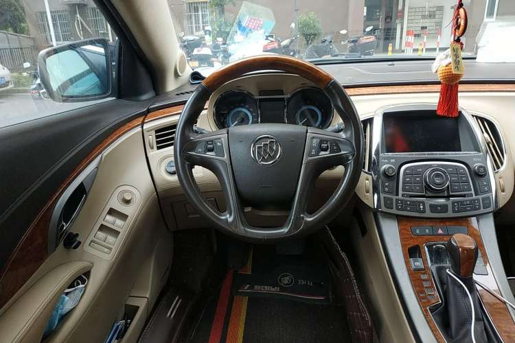 Used Buick LaCrosse 2009 2.4L Luxury Edition Steering Wheel