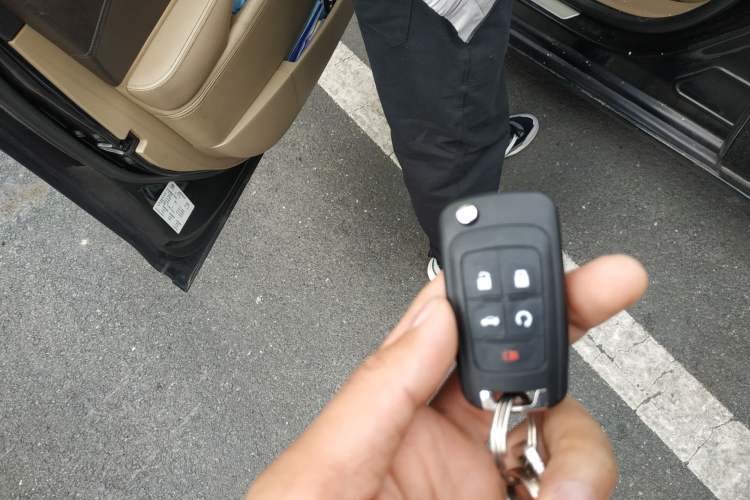 Used Buick LaCrosse 2009 2.4L Luxury Edition Vehicle Key